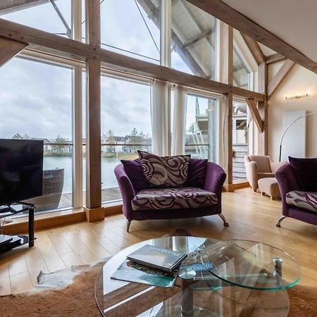 Villa Otters Holt à Somerford Keynes Extérieur photo