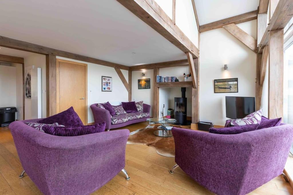 Villa Otters Holt à Somerford Keynes Extérieur photo