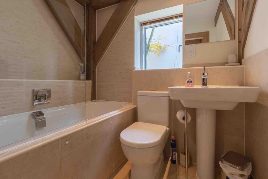 Villa Otters Holt à Somerford Keynes Extérieur photo